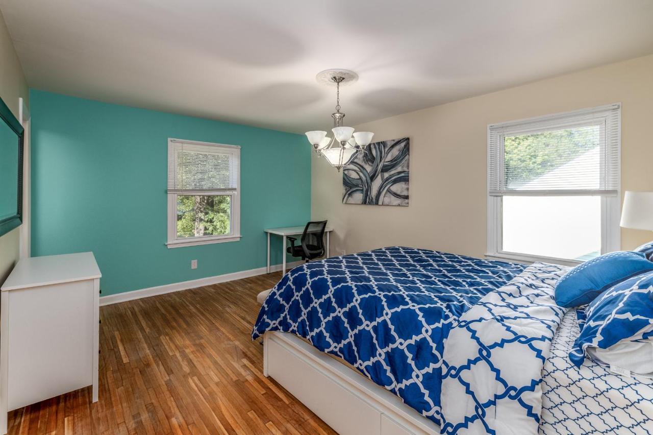 Centrally Located Spacious Abode シャーロット エクステリア 写真